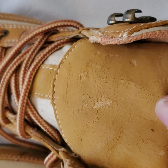 PHYS. SCI   SIZE 12 boots - Picture 7 of 7